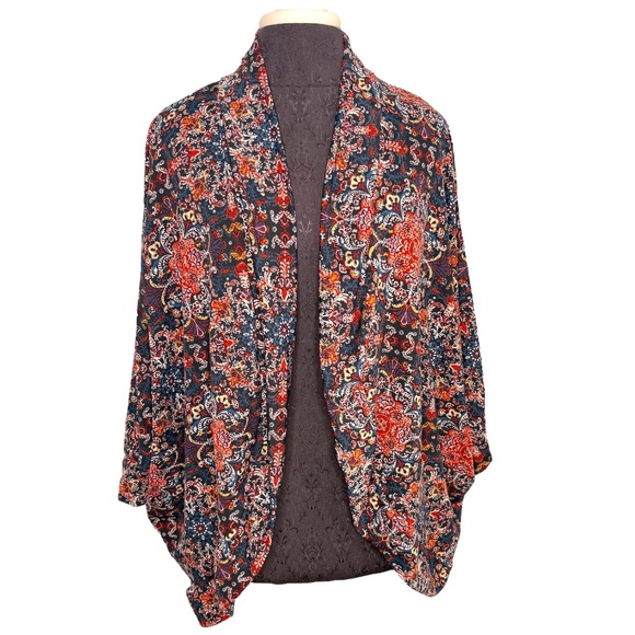 French Laundry Plus Size Short Kimono - Picture 1 of 10
